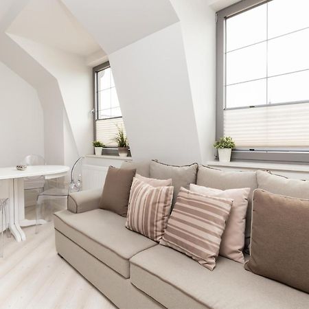 Apartments Tartaczna 2 - Gdansk Old Town By Noclegi Renters Bagian luar foto