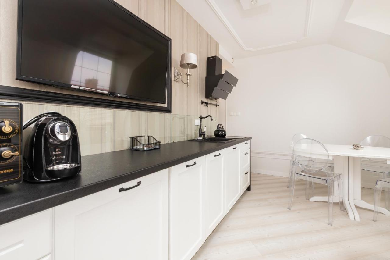 Apartments Tartaczna 2 - Gdansk Old Town By Noclegi Renters Bagian luar foto